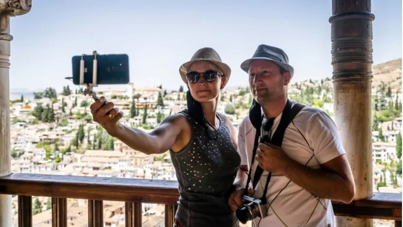 Granada: Selfie at Hilltop Castles 