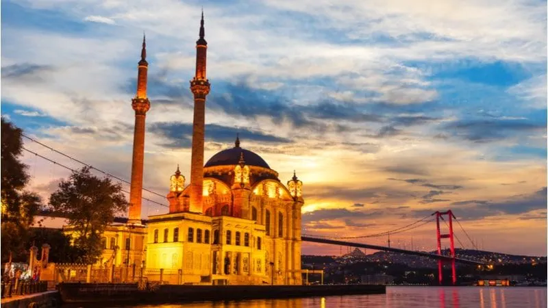 اسطنبول، مكان مثالي للنزهات الرومانسية
