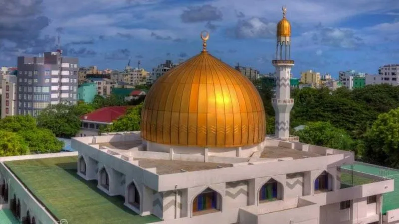 Admire the Elegant Grand Friday Mosque