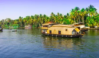 Munnar and Kumarakom Tour Package for 4 Days 3 Nights