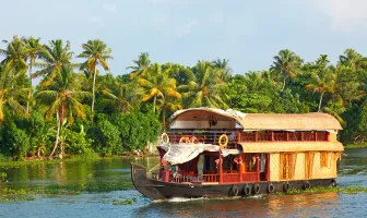 Kerala Luxury Tour Package for 3 Nights 4 Days