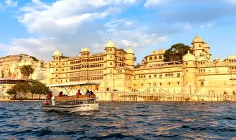 Wonderful Udaipur and Mount Abu 4 Nights 5 Days New Year Tour Package