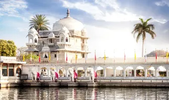 Udaipur Luxury Tour Package for 3 Days 2 Nights