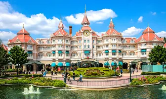 Paris with Disneyland 5 Nights 6 Days Honeymoon Package