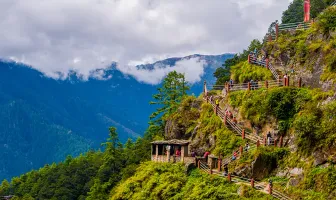 6 Nights 7 Days Bhutan Tour Package With Druk Path Trek