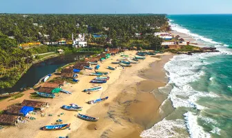 Romantic Escape to Hills and Beaches 6 Nights 7 Days Kerala Tour Package