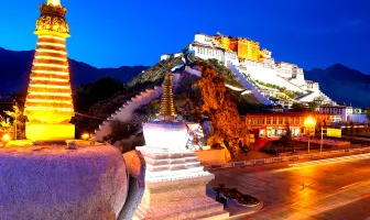 Lhasa 4 Nights 5 Days Tour Package with Yamdrok Lake