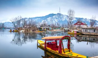 Beautiful Kashmir Tour Package for 4 Days 3 Nights
