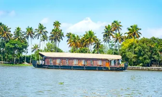Beautiful Alappuzha and Kovalam Honeymoon Package for 3 Nights 4 Days