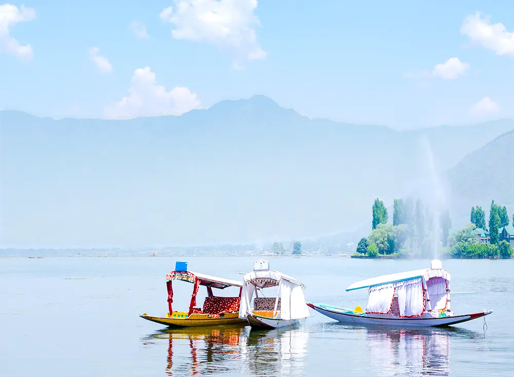 Romantic Jammu Kashmir Honeymoon Package 9 Days 8 Nights Myholidays Com