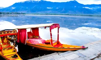 Srinagar 4 Nights 5 Days Honeymoon Package with Gulmarg