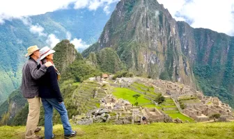 Machu Picchu and Sacred Valley Tour Package for 2 Days 1 Night