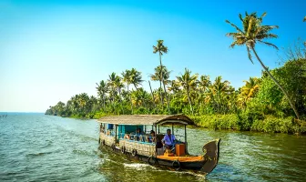 4 Nights 5 Days Magical Kerala luxury Tour Package