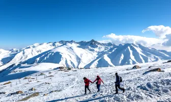 Gulmarg and Srinagar 4 Nights 5 Days Tour Package Gulmarg and Srinagar 4 Nights 5 Days Tour Package