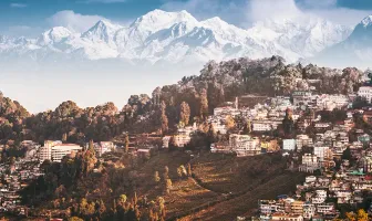 Gangtok and Darjeeling 5 Nights 6 Days Family Tour Package
