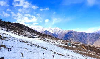 2 Nights 3 Days Auli Tour Package with Trekking and Skiing