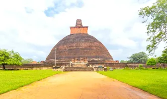 Anuradhapura Trincomalee Habarana and Kandy 5 Nights 6 Days Tour Package