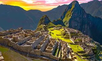 Machu Picchu Sacred Valley 7 Nights 8 Days Tour Package with Cusco