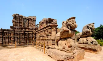 Amazing 3 Nights 4 Days Puri Family Tour Package
