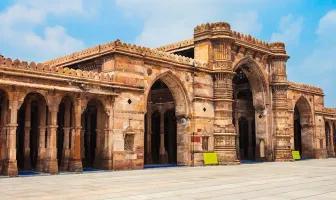 3 Nights 4 Days Ahmedabad Historical Sightseeing City Tour Package
