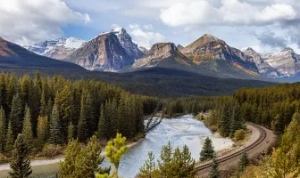 Beautiful Canadian Rockies Tour Package for 5 Days 4 Nights