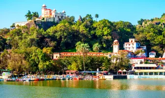 Exotic 4 Nights 5 Days Udaipur and Mount Abu Honeymoon Package