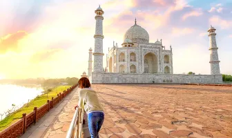Surreal Agra Honeymoon Package for 4 Days 3 Nights