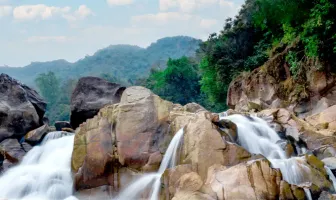 Meghalaya 2 Nights 3 Days Tour Package Meghalaya 2 Nights 3 Days Tour Package